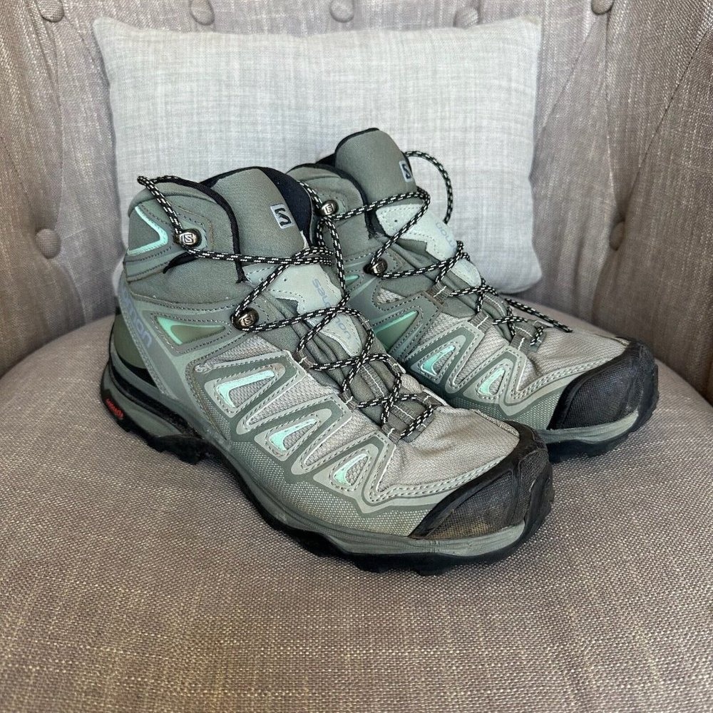 Salomon Women's Lace Up Boots Gray with Mint Accents